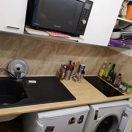 شقة Calme Et Agreable Avec Terrasse Belle Vue Proche Du Metro Paris20 باريس