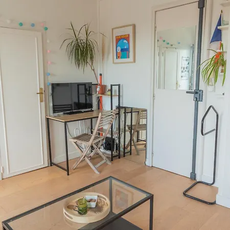 Calme Et Agreable Avec Terrasse Belle Vue Proche Du Metro Paris20 아파트 파리