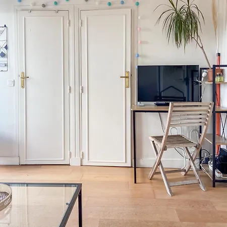شقة Calme Et Agreable Avec Terrasse Belle Vue Proche Du Metro Paris20 *