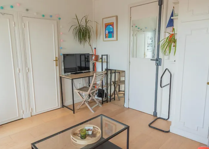 Calme Et Agreable Avec Terrasse Belle Vue Proche Du Metro Paris20 아파트 파리